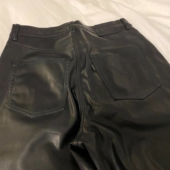 Levi's Faux Leather Ribcage Straight Jeans - Picture 7 of 7